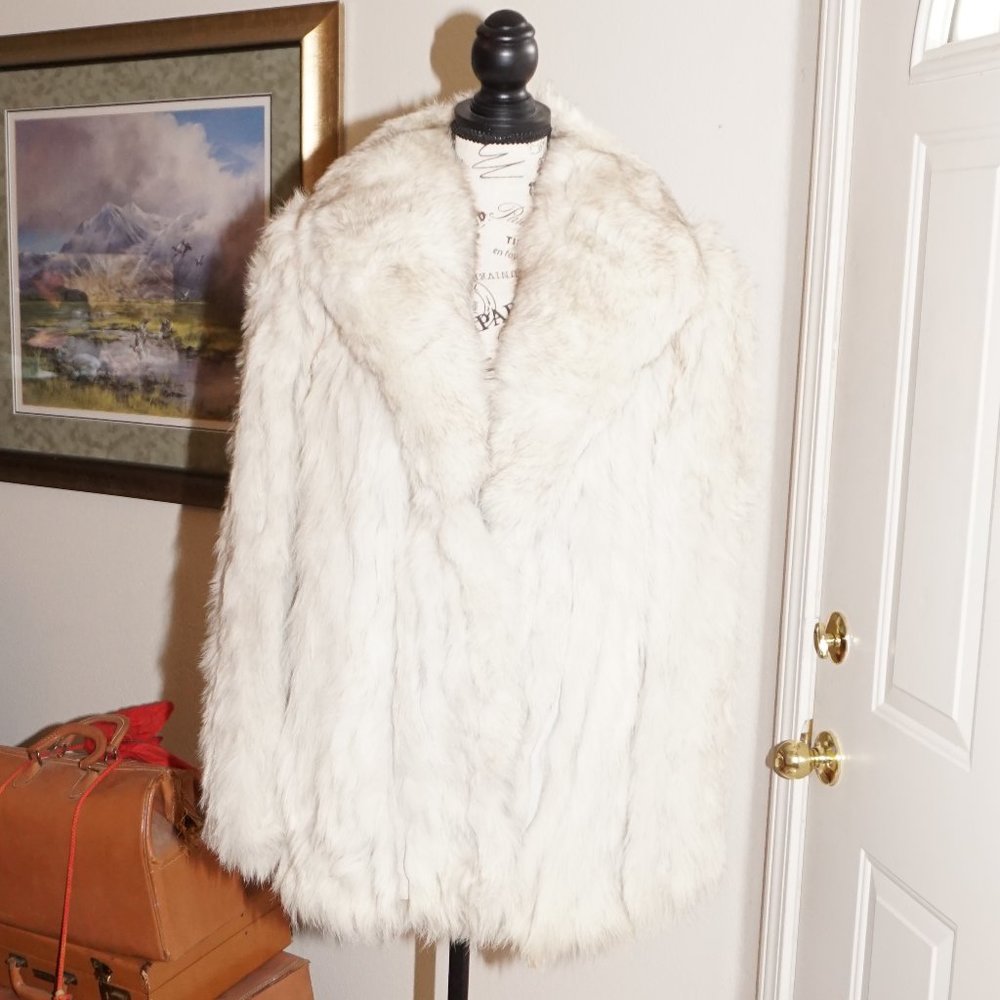 EXCELLENT CONDITION SAGA FOX COAT
